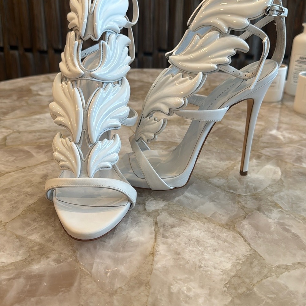 Giuseppe Zanotti "Cruel Summer" heels in white. SZ 38 - Picture 11 of 15